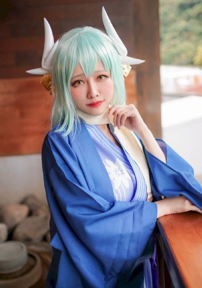 按摩房的女大学生
