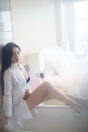 打肿臂缝小花