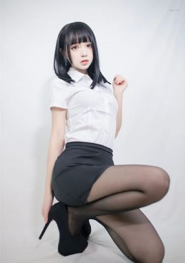 《异世界迷宫里的后宫生活》